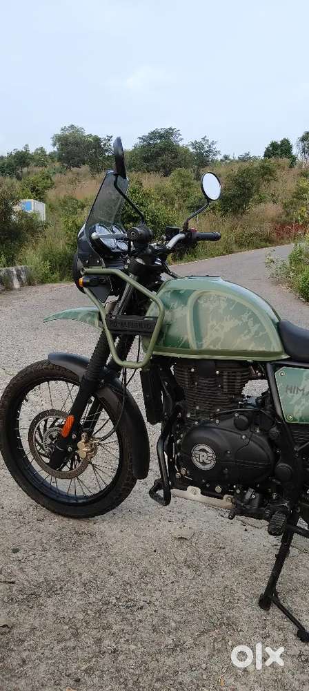 BS6 HIMALAYAN 411, Pine Green / Military Green