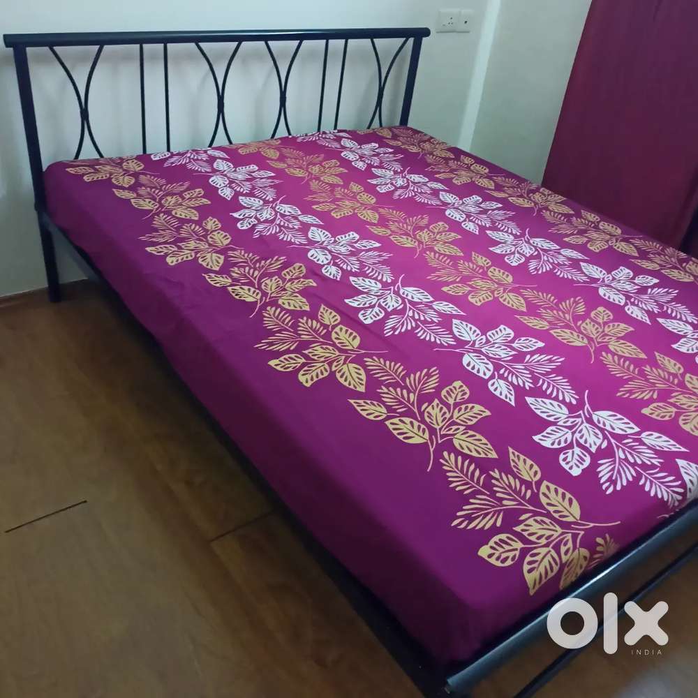 Queen size Bed with mattress wake fit make