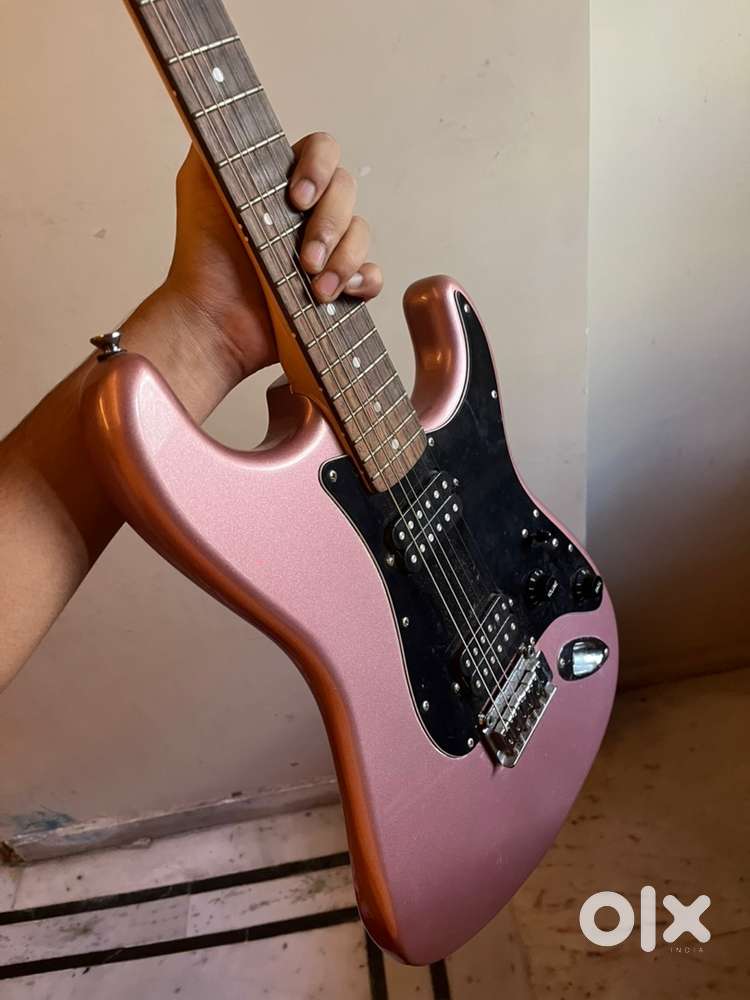 Fender Squeir Affinity Series Electric Guitar + VAULT Amplifire
