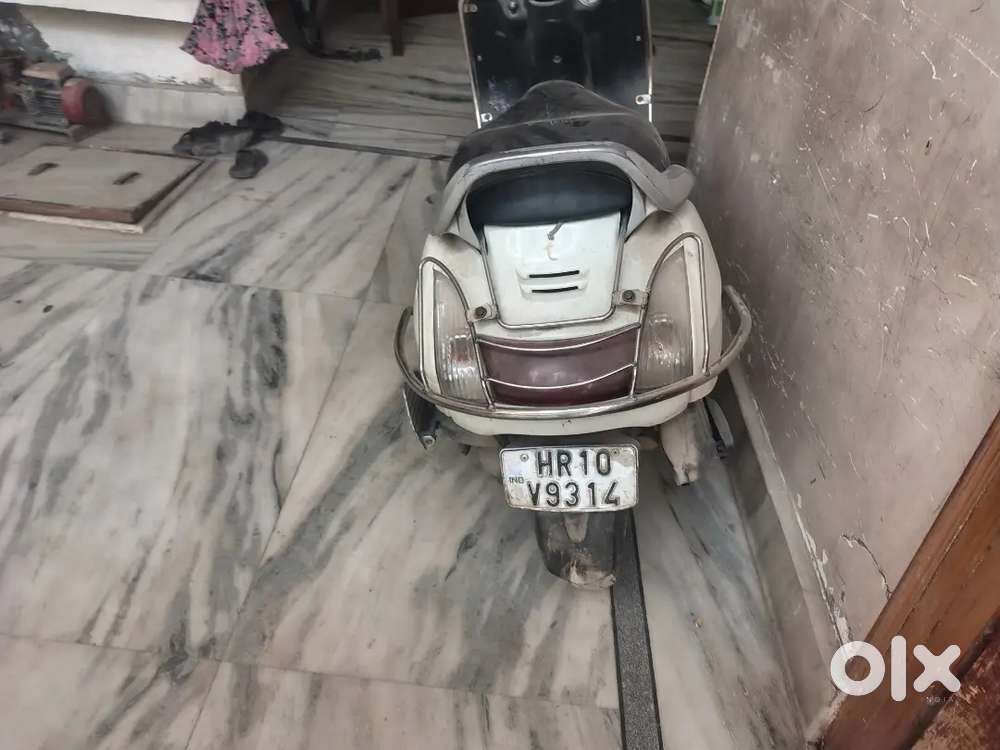 EMy mother is not taunat very loe