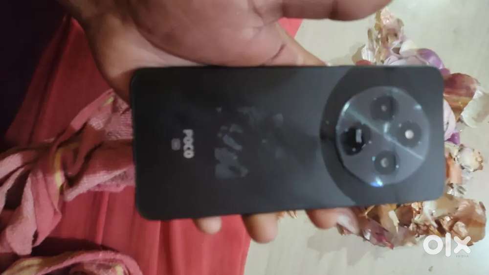 Poco m7 ram6rom128 new condition box and charger available