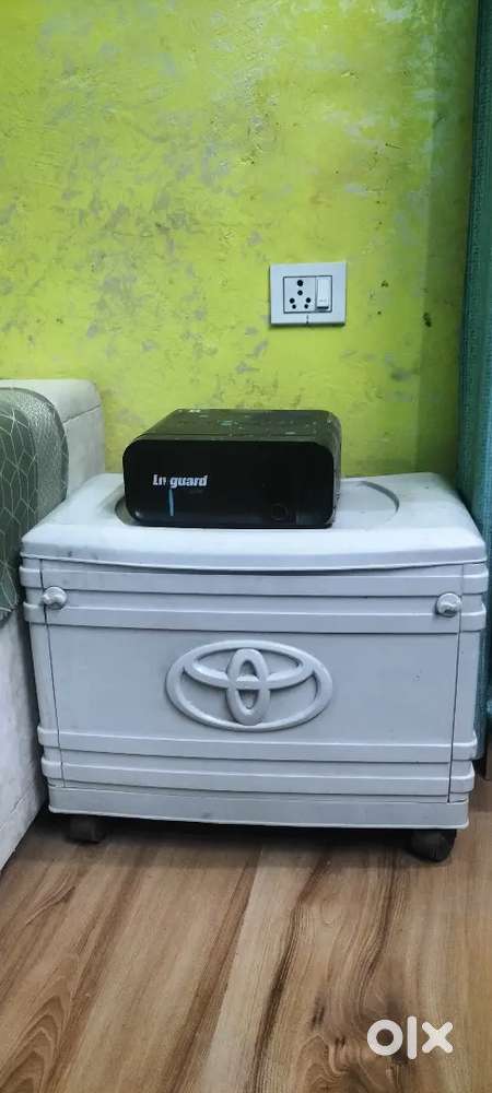 Liveguard Inverter with bettery and trolly