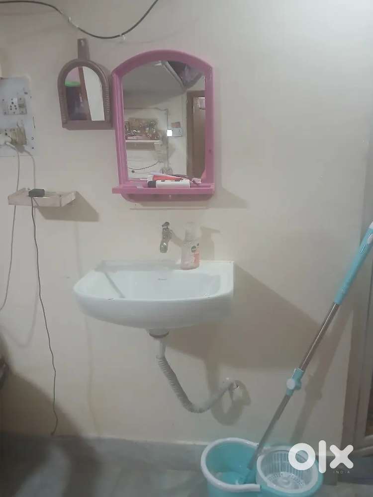 Fully furnished hostel for rent in ashok nagar