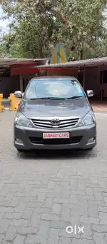 Toyota Innova 2009-2011 2.5 VX 8 STR BSIV, 2012, Diesel