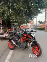 KTM Duke 250 price 180000