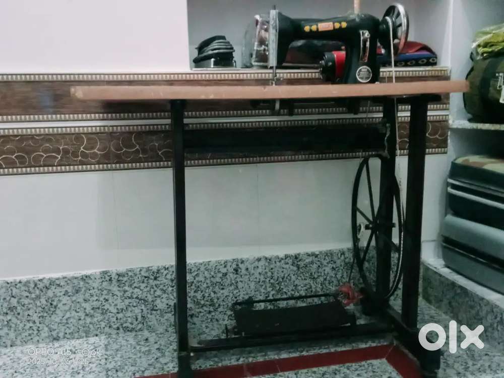 Sewing machine in good condition - in sale
