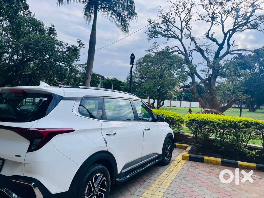 Kia Carens 2024 Petrol Well Maintained