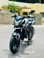 BAJAJ PULSAR NS 200