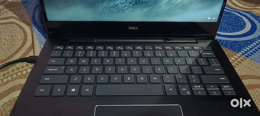 Dell Inspiron i7,7390 2in1 laptop metel body