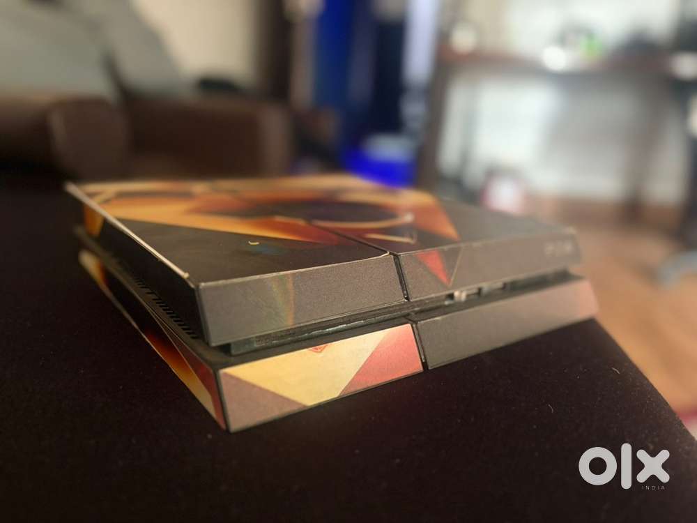 Play Station 4 with 2 Console - Digital + Disc Edition ( with gaming )