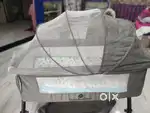 Star & Daisy Baby Crib / baby sleeping bed/swing
