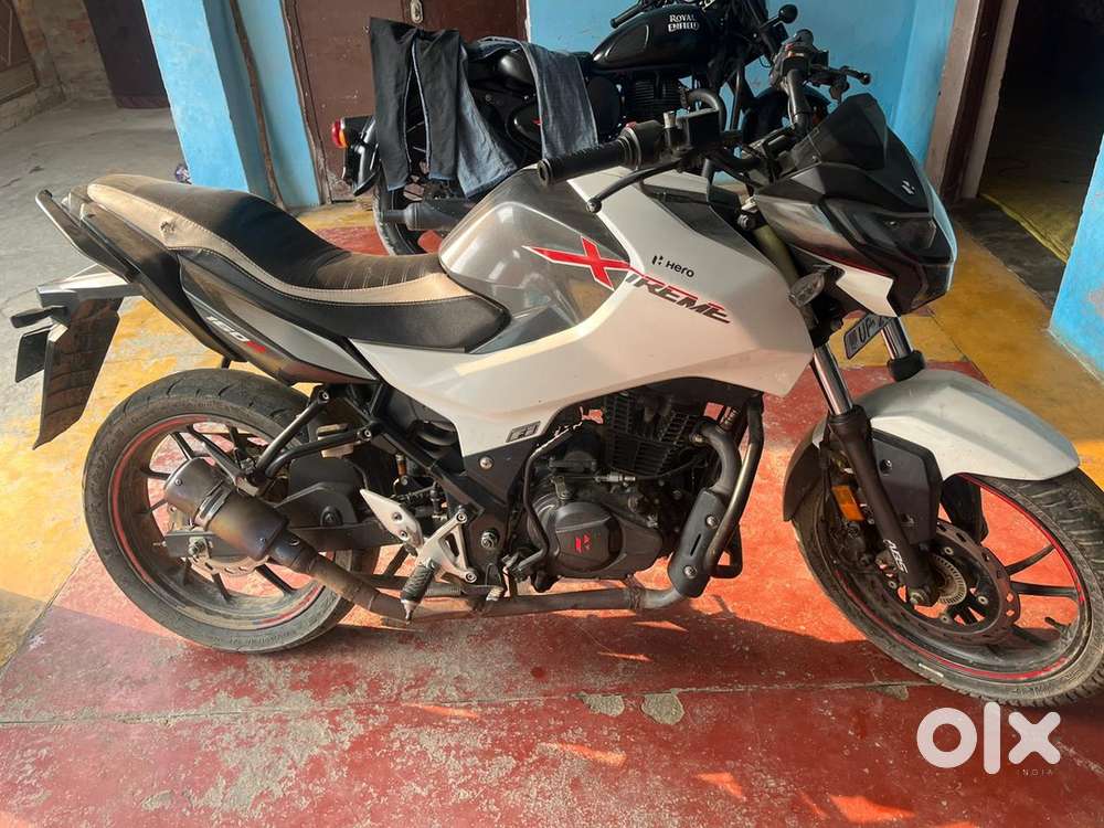 Full new bike good condition and sabkuch ok hai jyada nahi chalaya hai