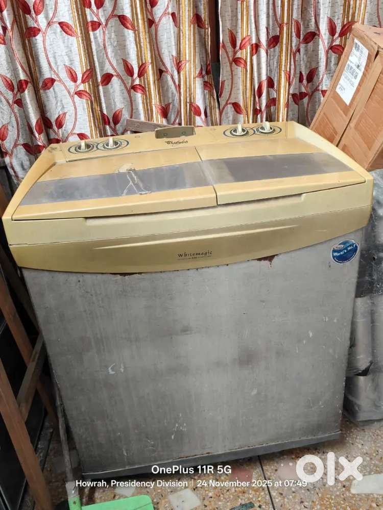 WHIRLPOOL WASHING MACHINE