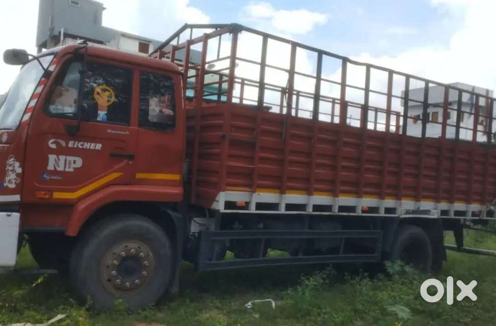 DCM DRIVER REQUIRED, 13K SALARY 400 DAILY