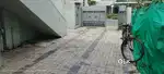 Girls room patner only no advance security