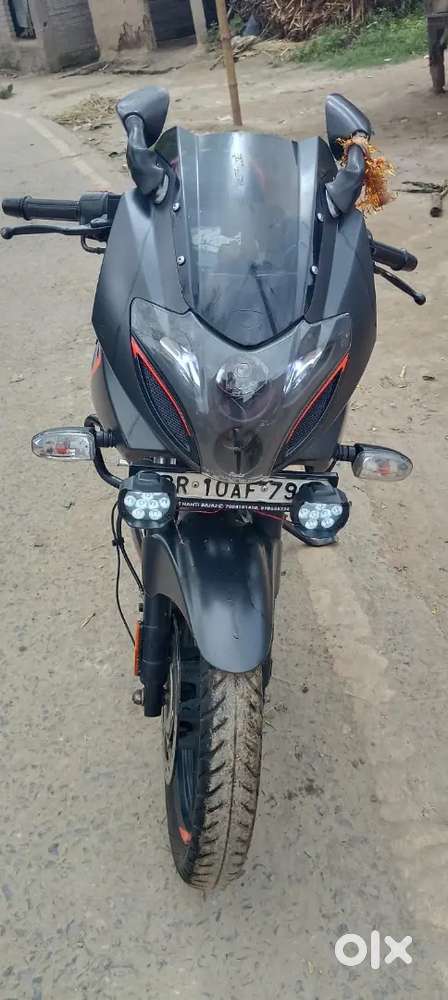 Bajaj Pulsar bike 180
