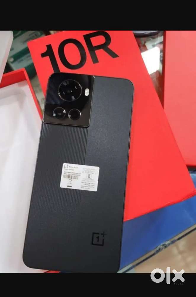 One plus 10R ...24/256..with original charger
