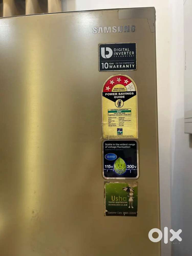 Excellent condition Samsung Mat Golden fridge