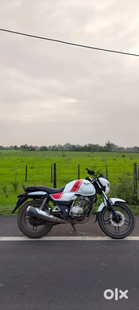 Bajaj vikrant V15 , 2016 , 1st Owner , showroom condition