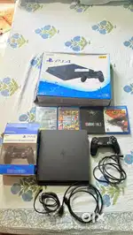 Ps4 1TB excellent condition never open or not repair