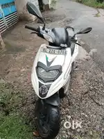 Aprilia sr 125 for sale.. emergency purpose..