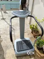 Full body vibration mechine