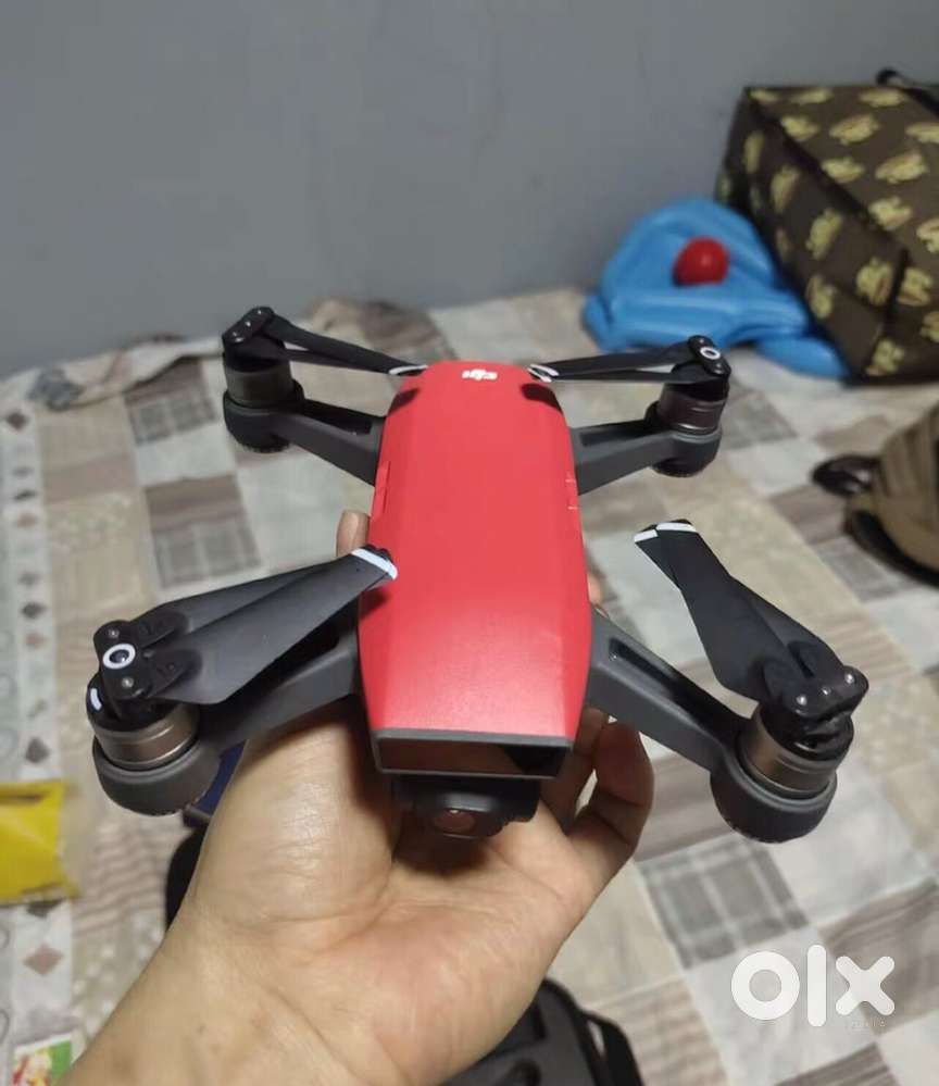 Dorone dji spark red color