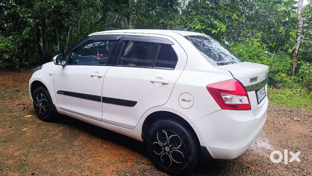 Maruti Suzuki Dzire 2015 Petrol 124000 Km Driven
