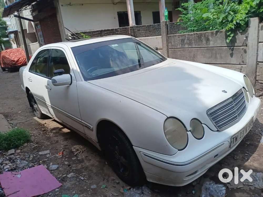 Mercedes-Benz C Class 2002 Diesel 700010 Km Driven