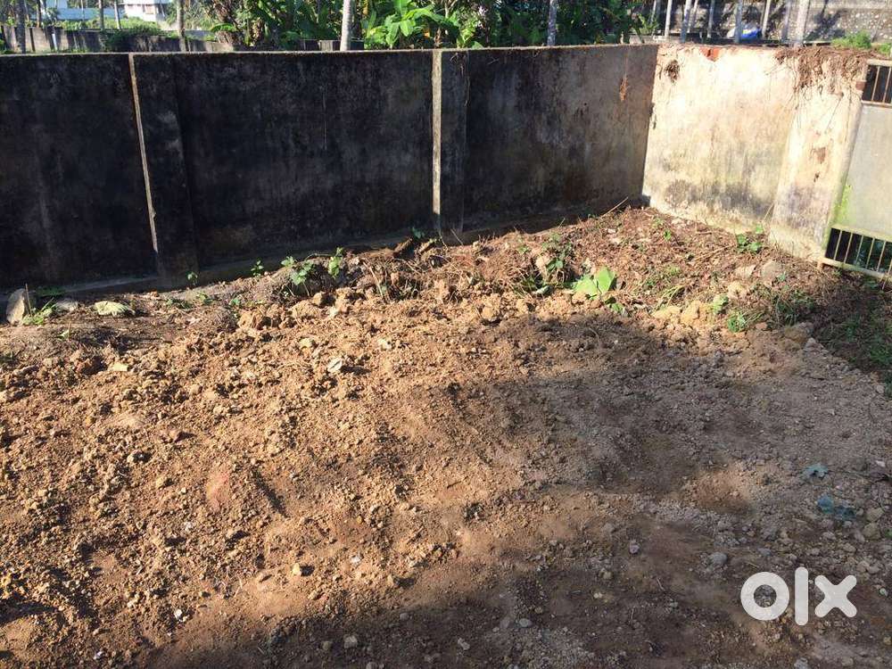 Square plot 10 cents