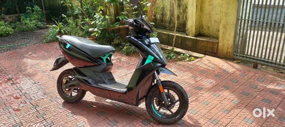 Ather 450 X (Cosmic Black