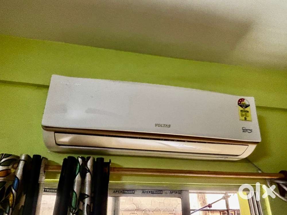 1.5 ton Voltas Inverter Ac in excellent condition