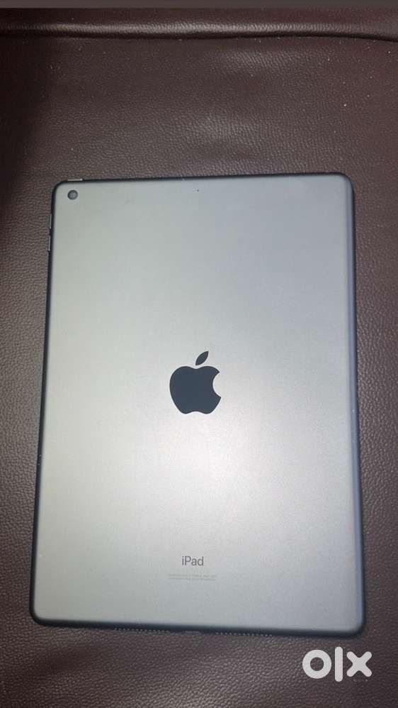 iPad 8th generation, 32 GB , Graphite colour