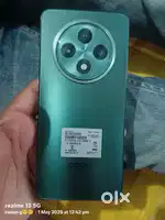 6 mahine puarana mobile h bilkul nya h
