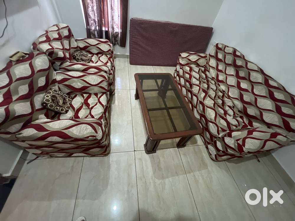 I want to sell my Five seater sofa set with table
