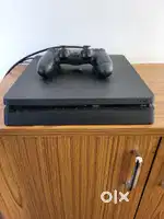PS 4 - Slim, with single Controller