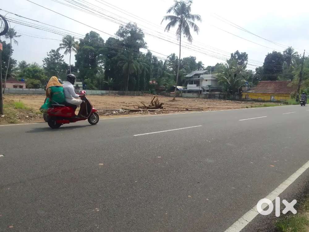 Tripunithura udayamperoor karaparambu main roed frendage