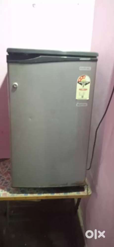Mini fridge