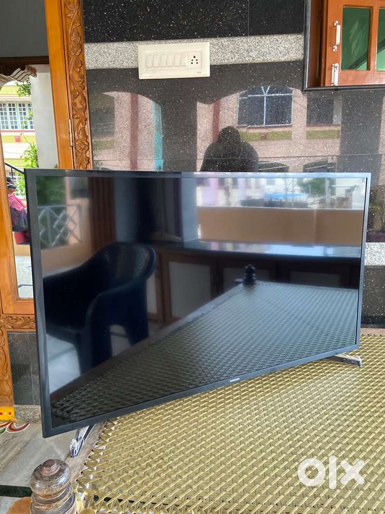 Samsung 43-inch Full HD Smart LED