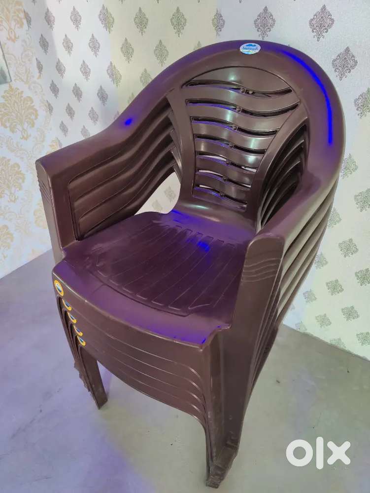 New chair set of 16 & 3 wooden table