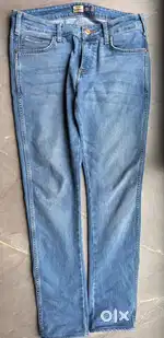 Wrangler jeans size 32