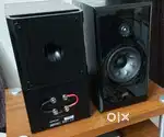 Polk Legend L200 Bookshelf Speakers ( 5 Months used -Bill & Waranty)