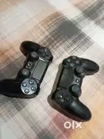2 PS4 Controllers