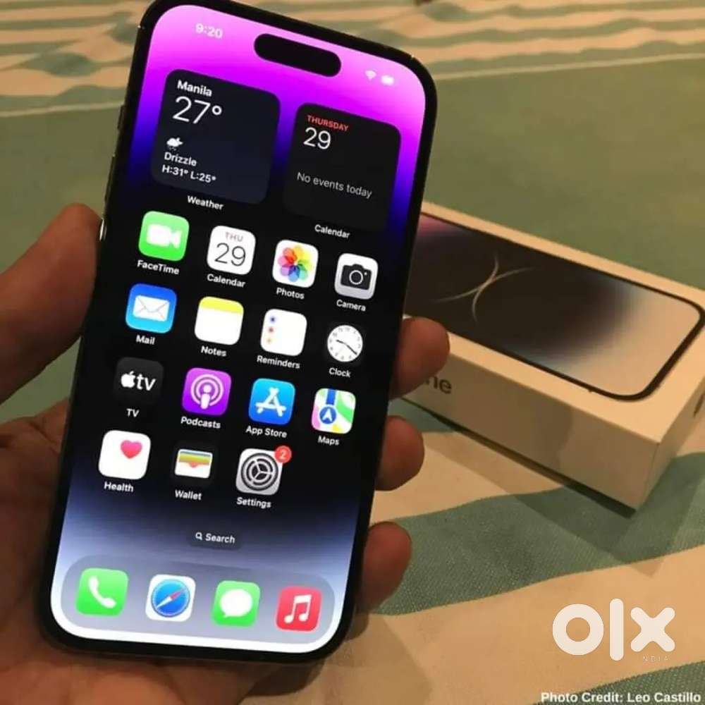 Selling my 6 month old iphone 14 pro need urgent money