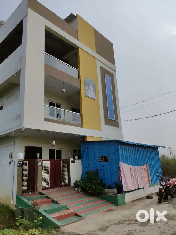 House for rent with cupboard works