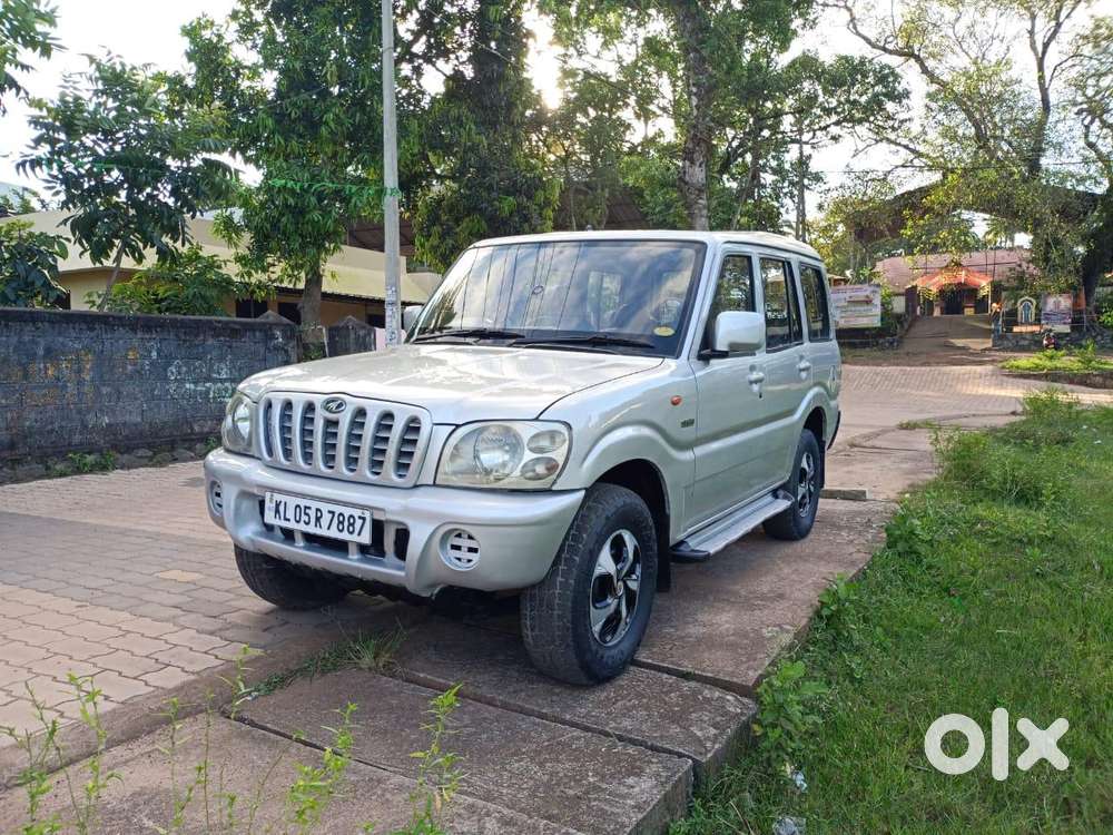 Mahindra Scorpio S4 7 Seater, 2005, Diesel