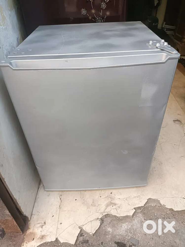 Reconnect mini fridge 75ltr