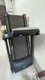 Avision AF 700 fully automatic treadmill.