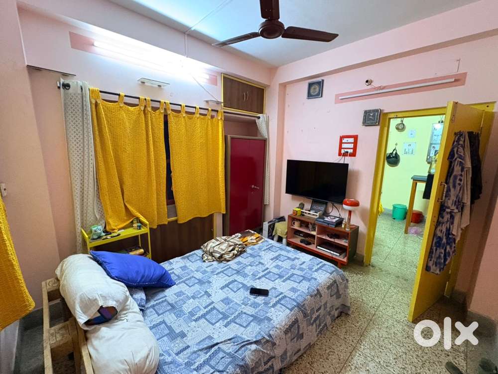 2 BHK Flat near Airport 1No Gate - 2 Bathrooms - Bachelor Friendly