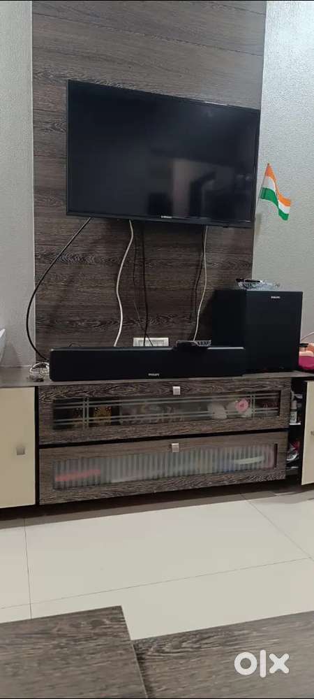 Philips sound bar and woofer